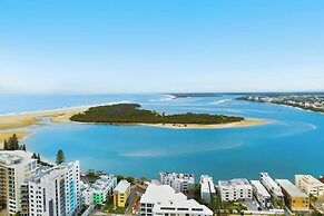 La Promenade Absolute Waterfront Apartments