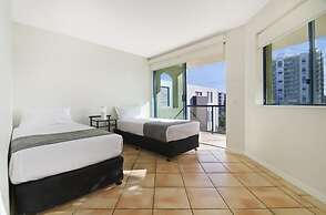 La Promenade Absolute Waterfront Apartments
