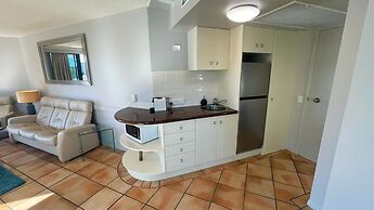 La Promenade Absolute Waterfront Apartments