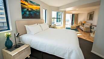 La Promenade Absolute Waterfront Apartments