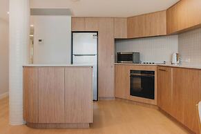 La Promenade Absolute Waterfront Apartments