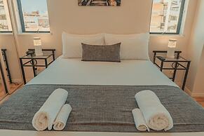 La Promenade Absolute Waterfront Apartments