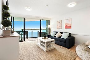 La Promenade Absolute Waterfront Apartments