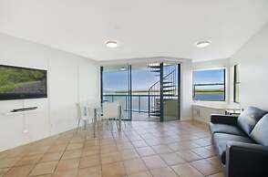La Promenade Absolute Waterfront Apartments