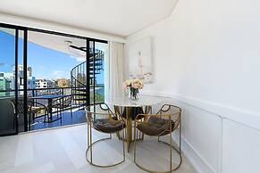La Promenade Absolute Waterfront Apartments