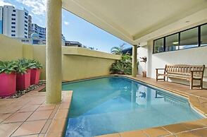 La Promenade Absolute Waterfront Apartments