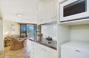La Promenade Absolute Waterfront Apartments