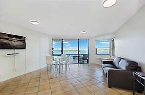La Promenade Absolute Waterfront Apartments
