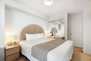 La Promenade Absolute Waterfront Apartments