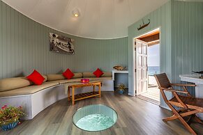 Nika Island Resort & Spa