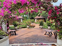 Nika Island Resort & Spa