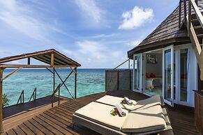Nika Island Resort & Spa
