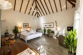 Nika Island Resort & Spa