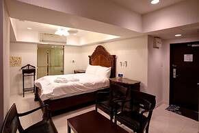 Royal Hotel