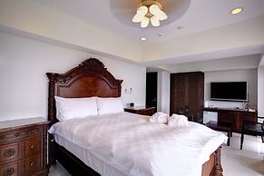 Royal Hotel