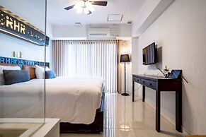Royal Hotel