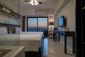 Royal Hotel