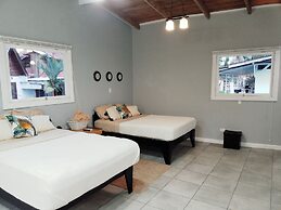 Lizard King Hotel & Suites