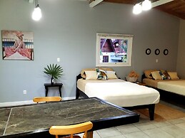 Lizard King Hotel & Suites