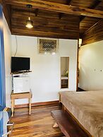 Lizard King Hotel & Suites