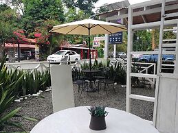 Lizard King Hotel & Suites