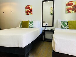 Lizard King Hotel & Suites