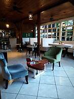 Lizard King Hotel & Suites