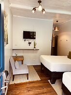 Lizard King Hotel & Suites