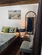 Lizard King Hotel & Suites