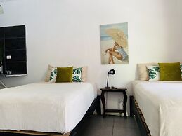 Lizard King Hotel & Suites