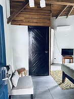 Lizard King Hotel & Suites