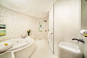 The Domain Bahrain Hotel and Spa - Adults Friendly 16 Years Plus