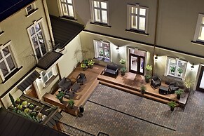 Metropolitan Boutique Hotel