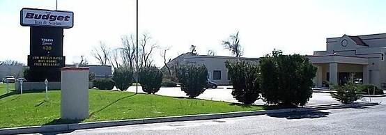 Budget Inn And Suites