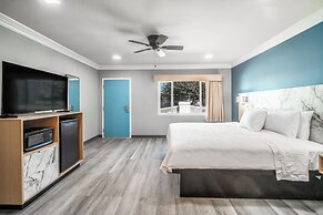 Pacific Inn & Suites