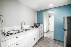 Pacific Inn & Suites