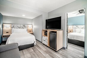 Pacific Inn & Suites
