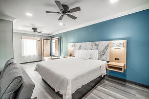 Pacific Inn & Suites