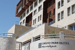 Grand Park Hotel