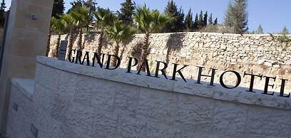 Grand Park Hotel