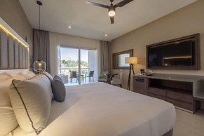 Hideaway at Royalton Blue Waters, An Autograph Collection all-Inclusiv