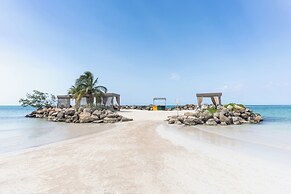 Hideaway at Royalton Blue Waters, An Autograph Collection all-Inclusiv