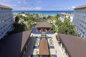 Hideaway at Royalton Blue Waters, An Autograph Collection all-Inclusiv