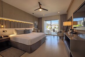 Hideaway at Royalton Blue Waters, An Autograph Collection all-Inclusiv