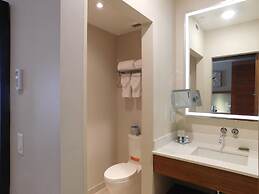 Radisson Hotel & Conference Centre Calgary Airport