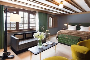 L'Apogée Courchevel - an Oetker Collection Hotel