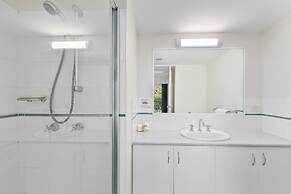 White Crest Apartments