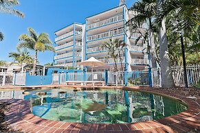 White Crest Apartments