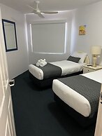 White Crest Apartments