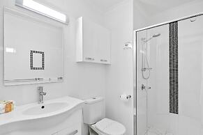 White Crest Apartments